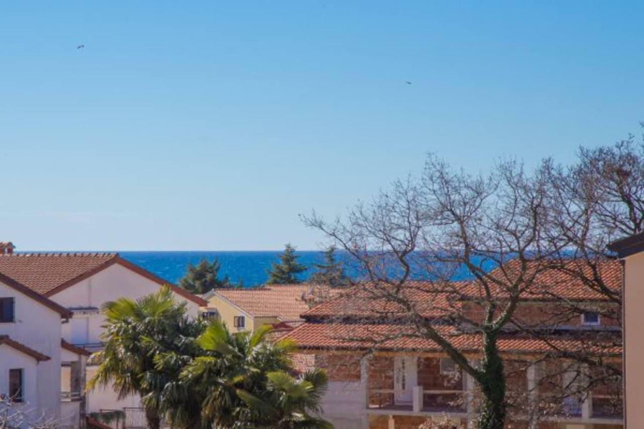 Lovely Place For Holiday Porec Esterno foto